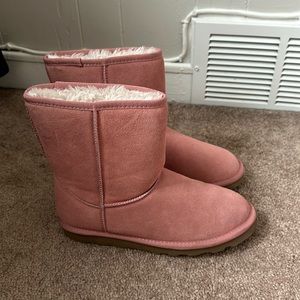 Women’s pink boots size 8 worn once